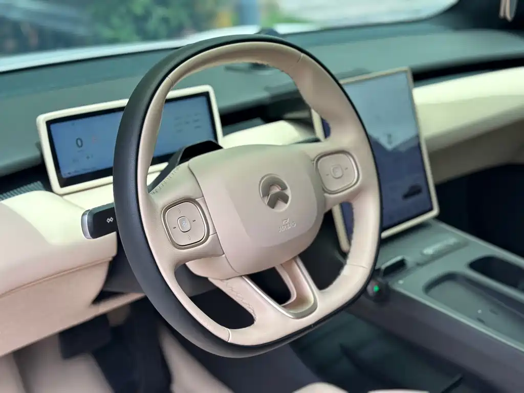 NIO ET5T 2024 75kWh Touring купить на сайте DeffCars