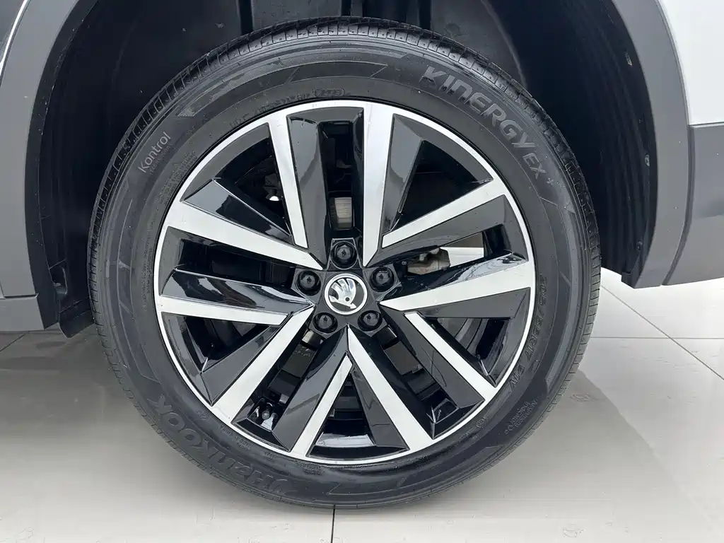 Komic 2023 facelift 1.5L automatic comfort version купить на сайте DeffCars