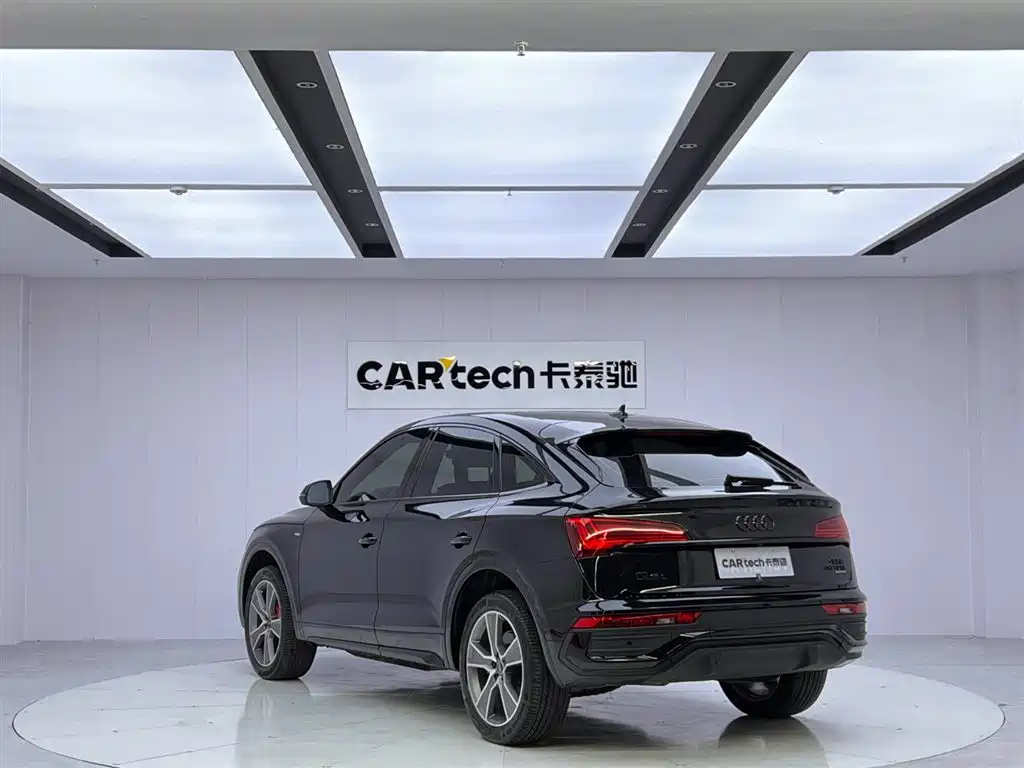 Audi Q5L Sportback 2022 40 TFSI luxury model купить на сайте DeffCars