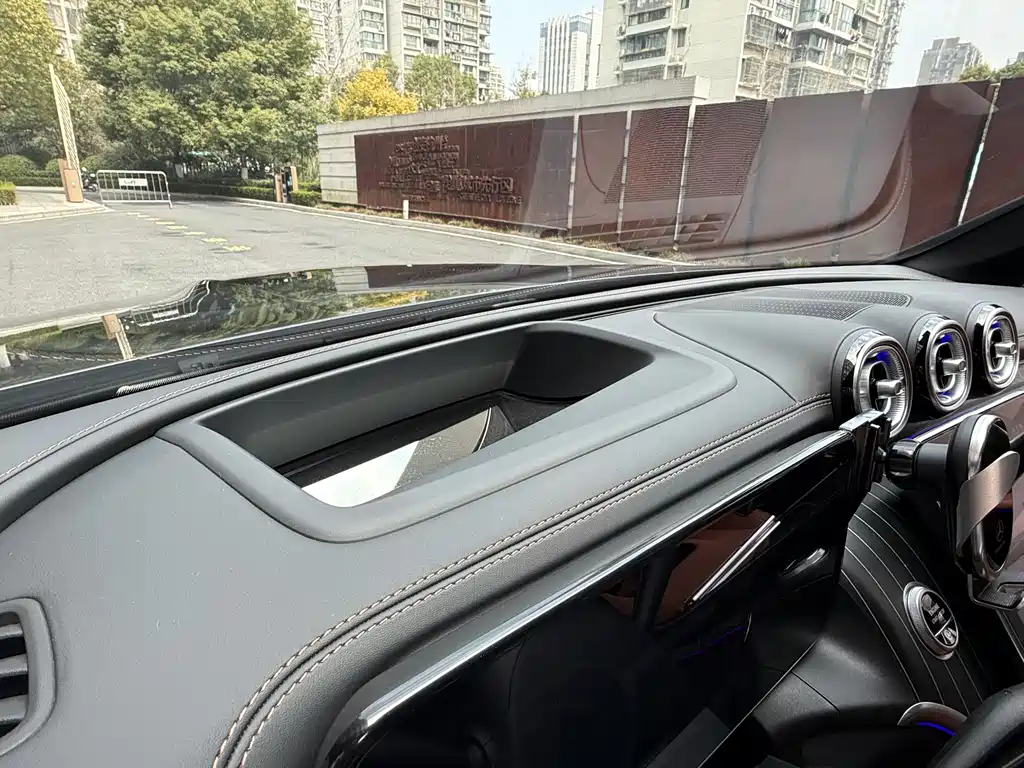 Mercedes-Benz GLC 2025 GLC 300 L 4MATIC luxury model 5 seats купить на сайте DeffCars