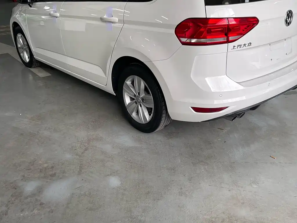 Touran 2018 Touran L 280TSI DSG Fashion Edition 7 seats National V купить на сайте DeffCars
