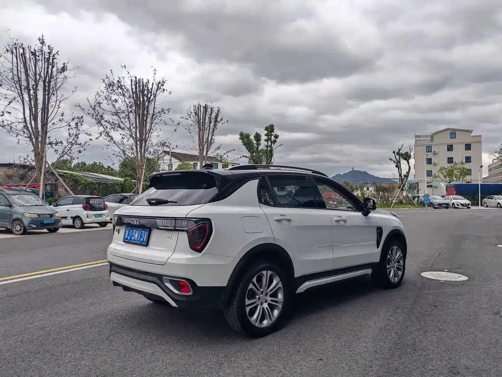 Lynk & Co 01 2019 2.0T two-wheel drive Pro version National VI купить на сайте DeffCars