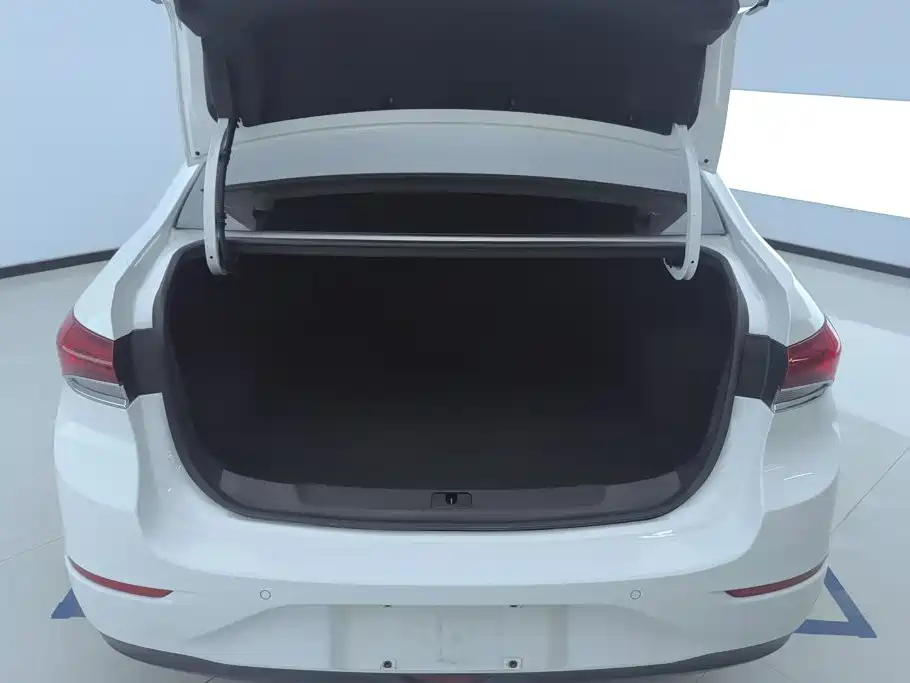 Yinglang 2021 model model 1.5L automatic elite model купить на сайте DeffCars