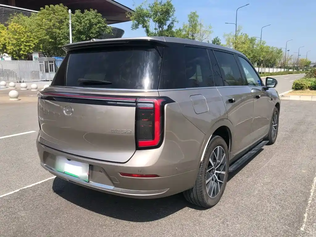 Trumpchi Yearning S9 2025 Qiankun UItra 6-seater купить на сайте DeffCars
