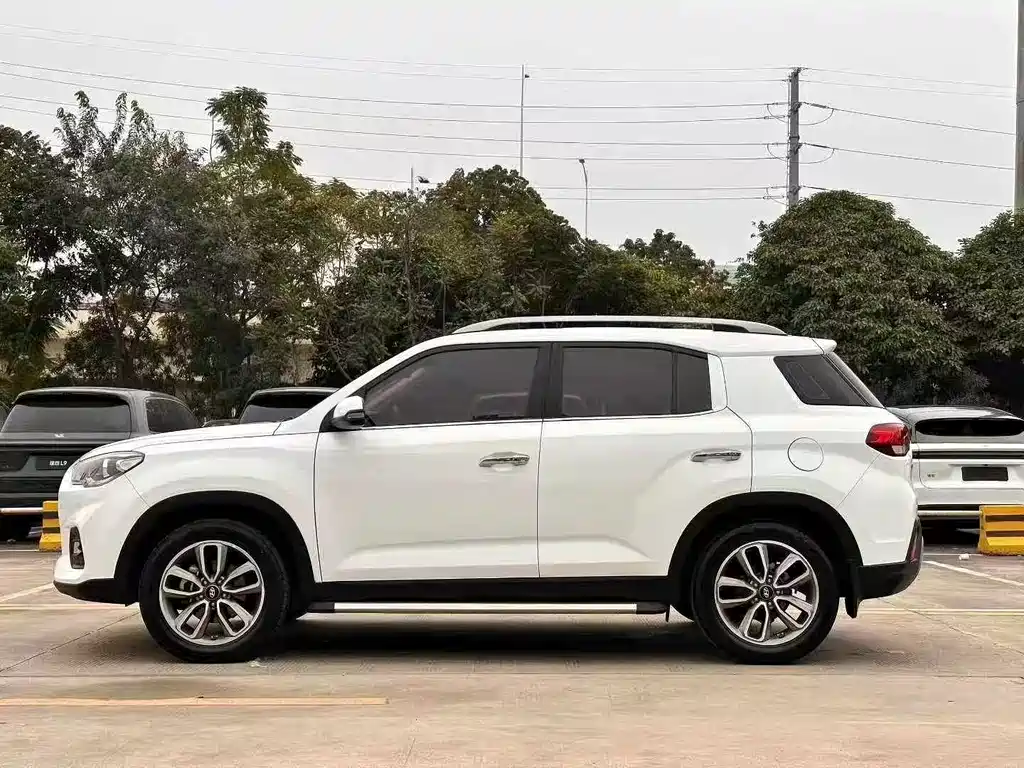 Beijing Hyundai ix35 2020 2.0L automatic two-wheel drive Zhiyong·Enjoy Edition купить на сайте DeffCars