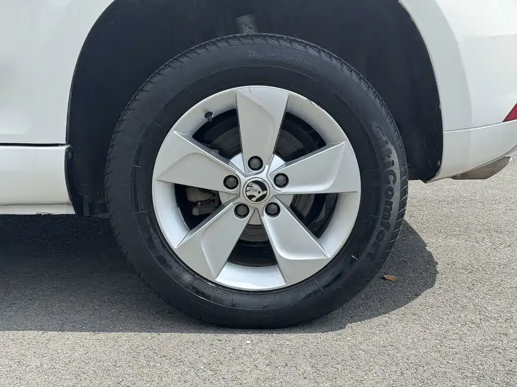 Yeti 2017 TSI280 DSG forward version купить на сайте DeffCars