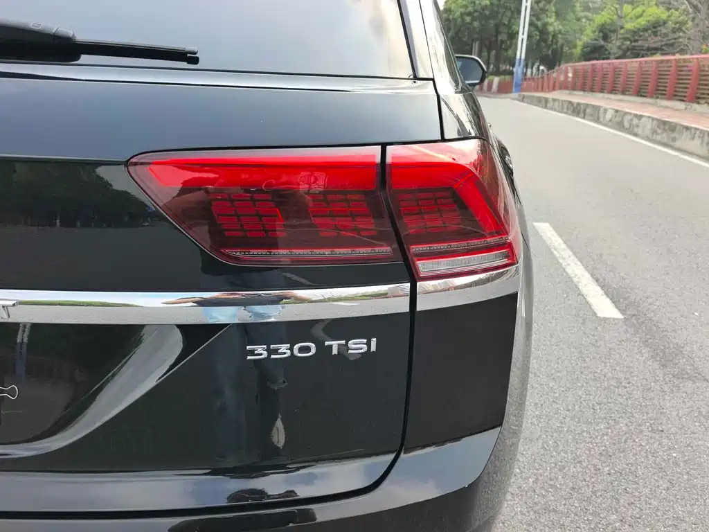 Touron 2020 Touron X 330TSI two-wheel drive luxury version купить на сайте DeffCars