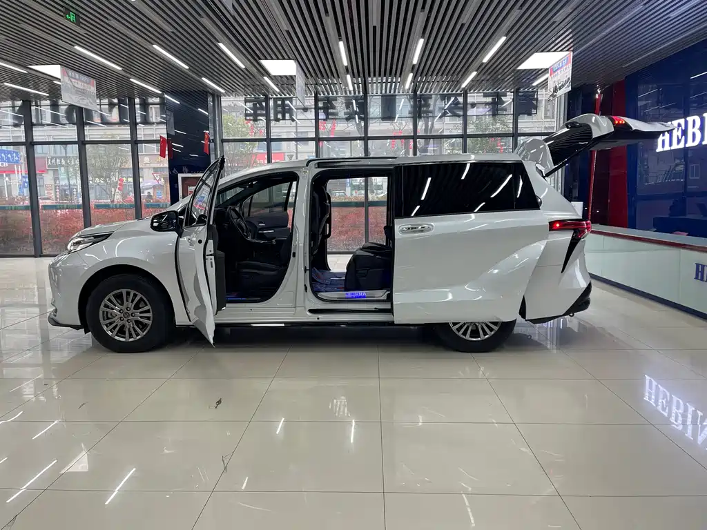 SIENNA 2021 2.5L Hybrid Premium Edition купить на сайте DeffCars