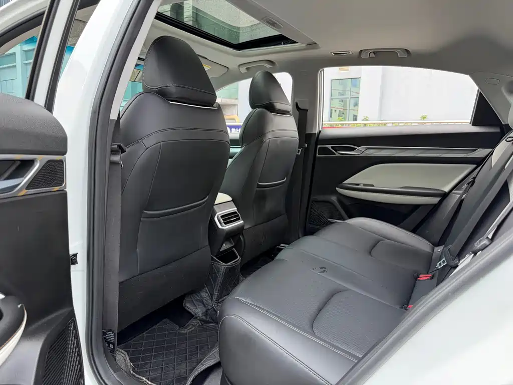 Emgrand L 2022 1.4T CVT premium model купить на сайте DeffCars