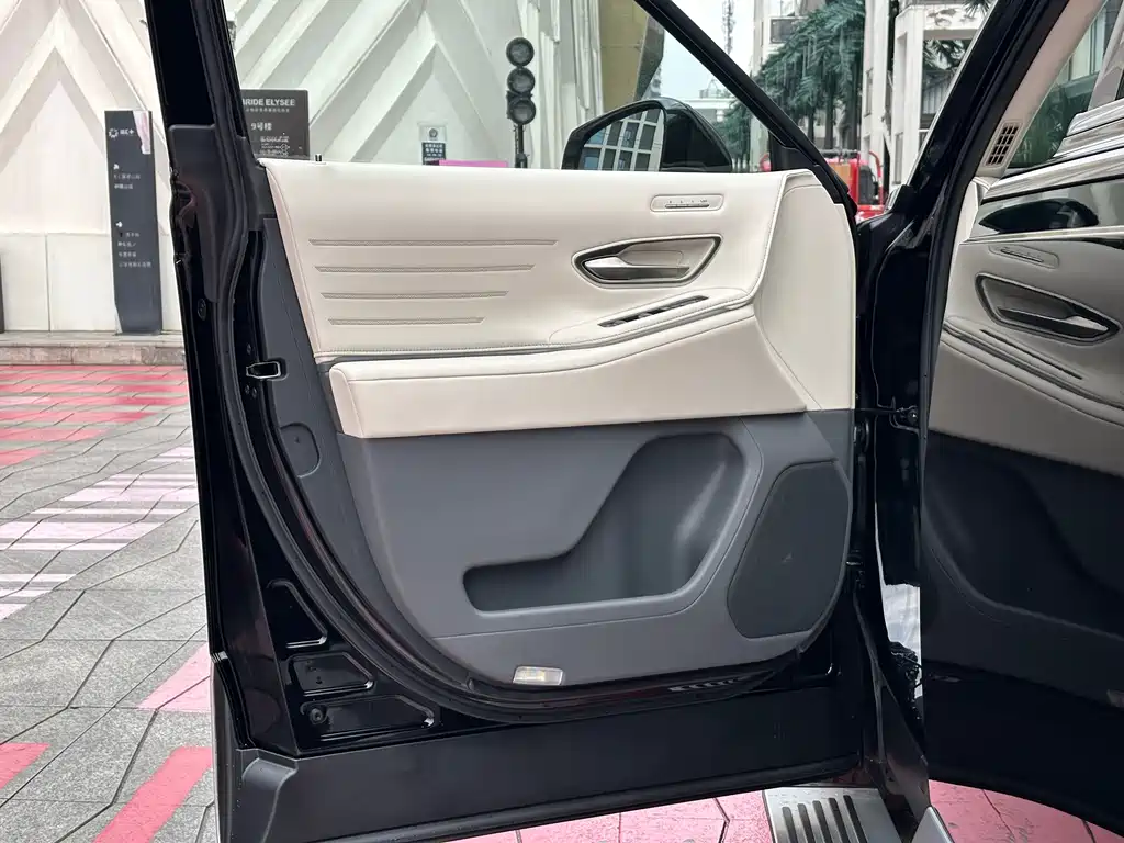 Shiji 2024 3.5L PHEV Basic Edition купить на сайте DeffCars