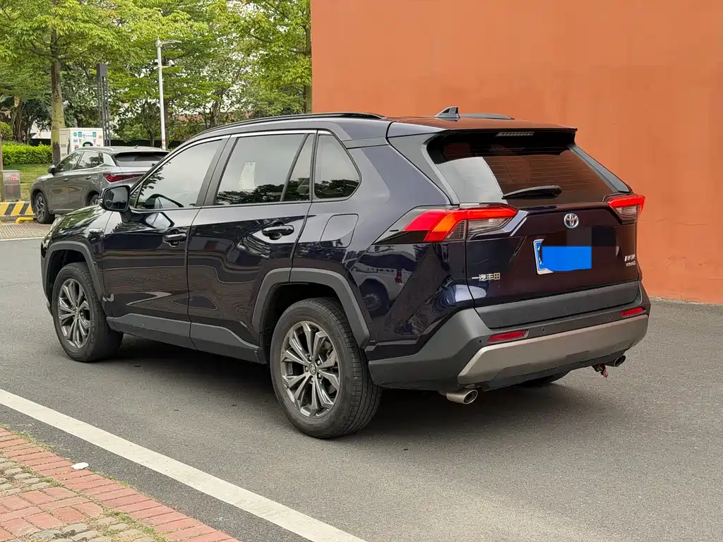 RAV4 Rongfang 2023 Dual Engine 2.5L E-CVT Two-wheel Drive Elite Plus Edition купить на сайте DeffCars