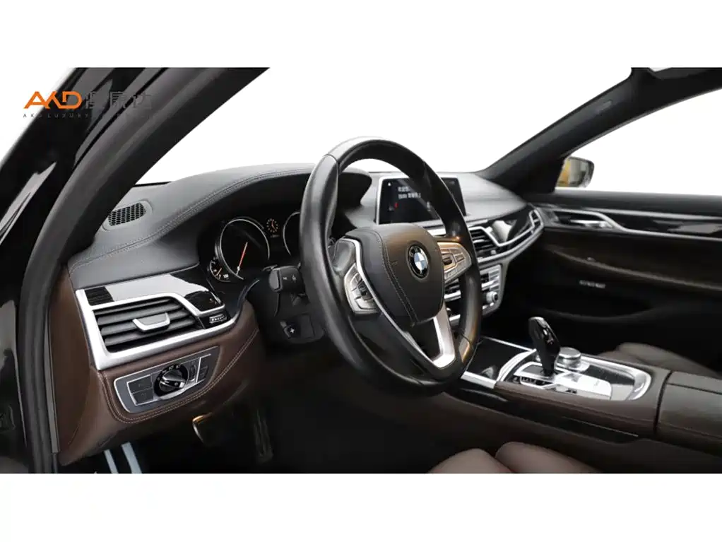 BMW 7 Series 2018 730Li Leading M Sports Package купить на сайте DeffCars