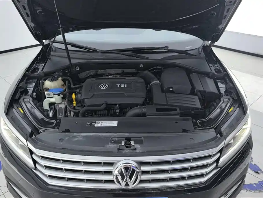 Passat 2017 330TSI DSG Royal Edition купить на сайте DeffCars