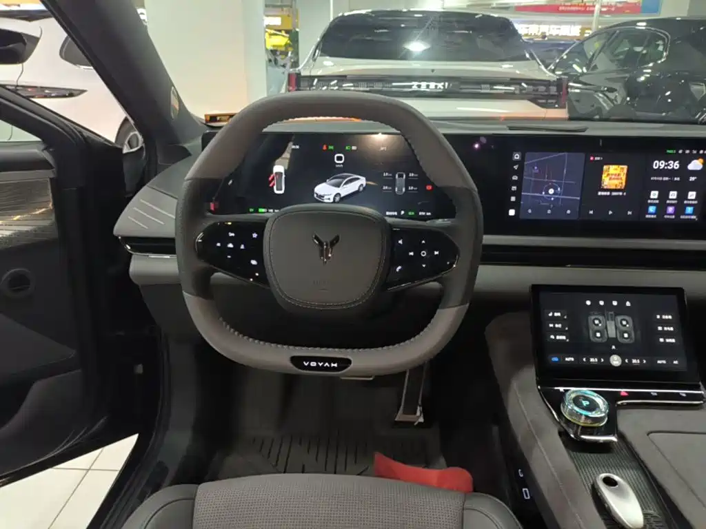 Lantu Chasing Light 2024 PHEV four-wheel drive super long range executive version купить на сайте DeffCars