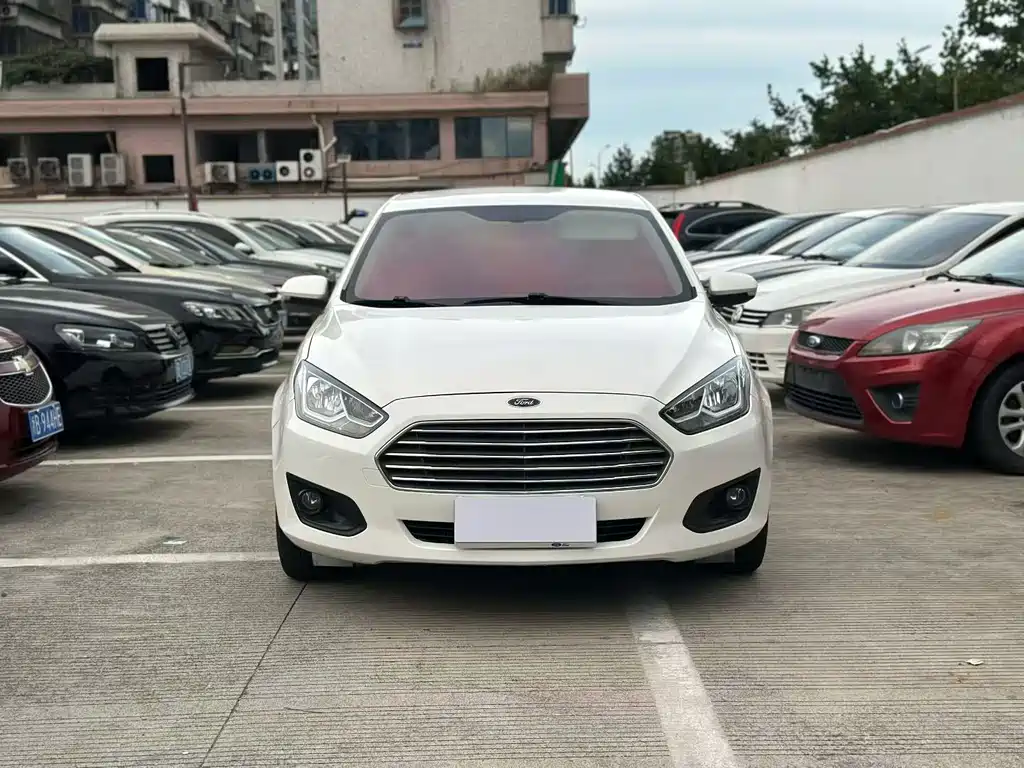 Escort 2015 1.5L Manual Comfort Edition купить на сайте DeffCars