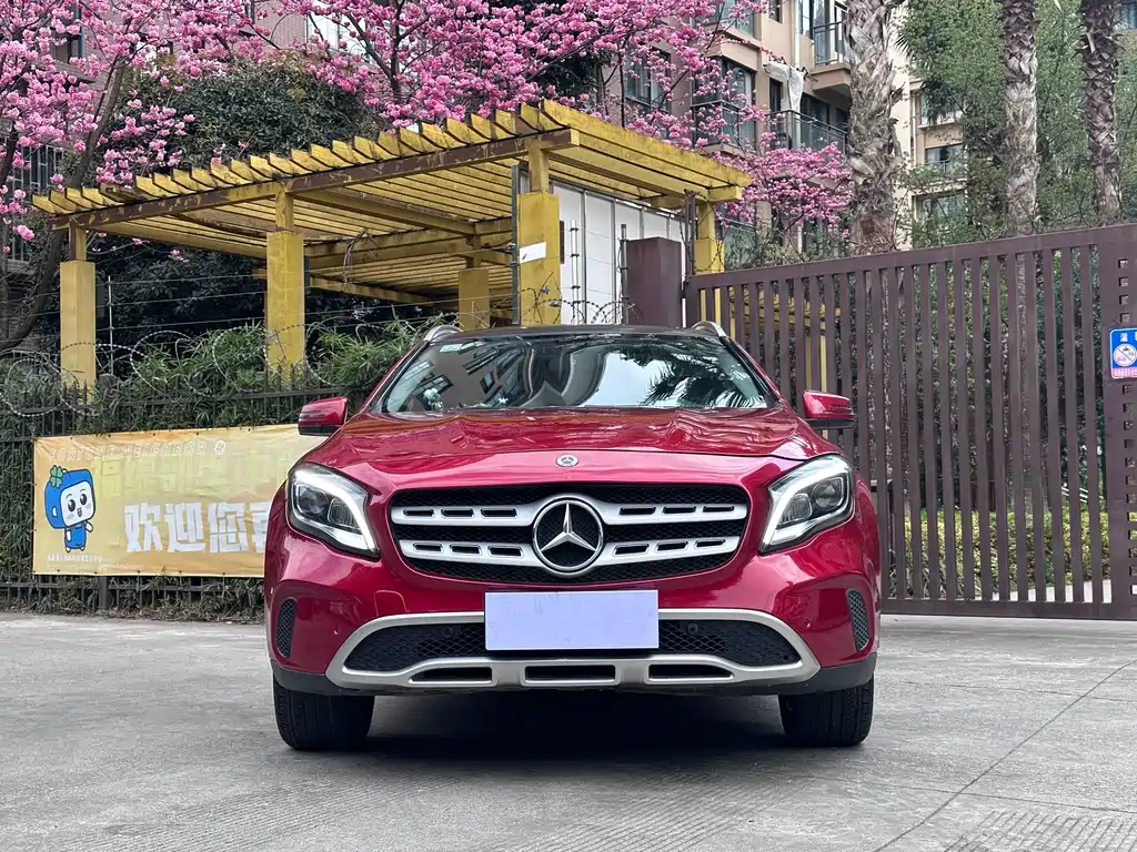 Mercedes-Benz GLA 2017 GLA 200 Fashion Model купить на сайте DeffCars
