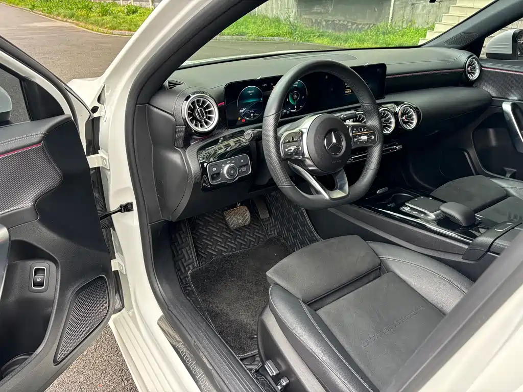 Mercedes-Benz A-Class 2022 Model 2 A 200 L Sports Sedan Fashionable купить на сайте DeffCars