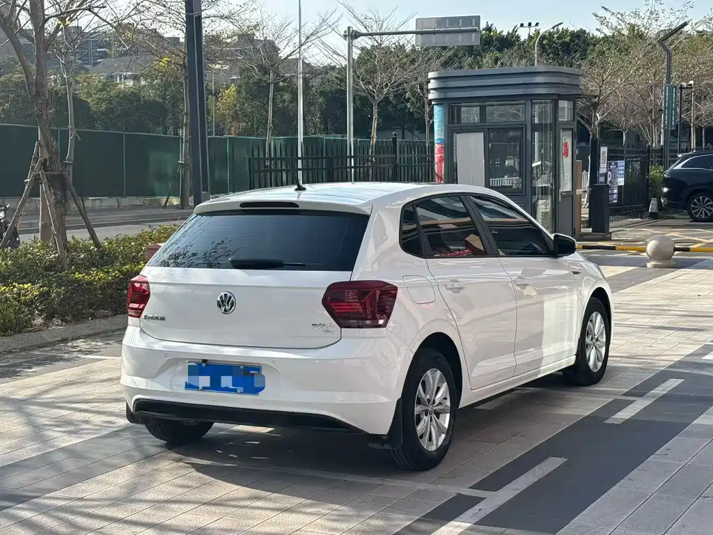 Polo 2021 Plus 1.5L Automatic Panoramic Enjoyment Edition купить на сайте DeffCars