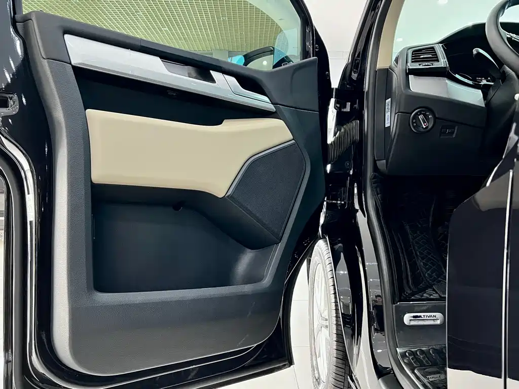 Metroway 2016 2.0TSI four-wheel drive exclusive version 6 seats купить на сайте DeffCars