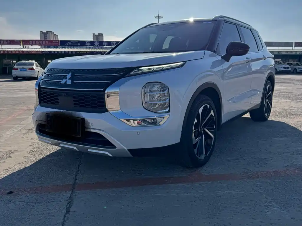 Outlander 2023 1.5T CVT four-wheel drive premium version 7 seats купить на сайте DeffCars