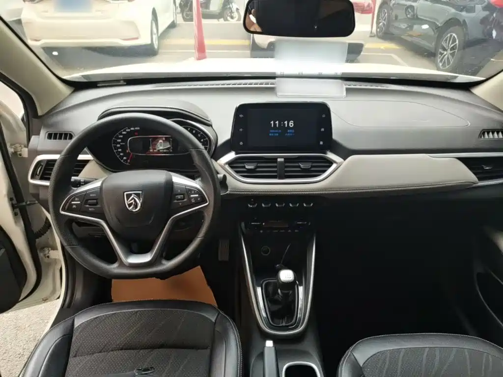 Baojun 510 2017 1.5L manual fashion model купить на сайте DeffCars