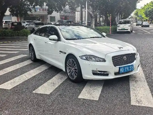Jaguar XJ 2016 XJL 3.0 SC two-wheel drive elegant business version купить на сайте DeffCars