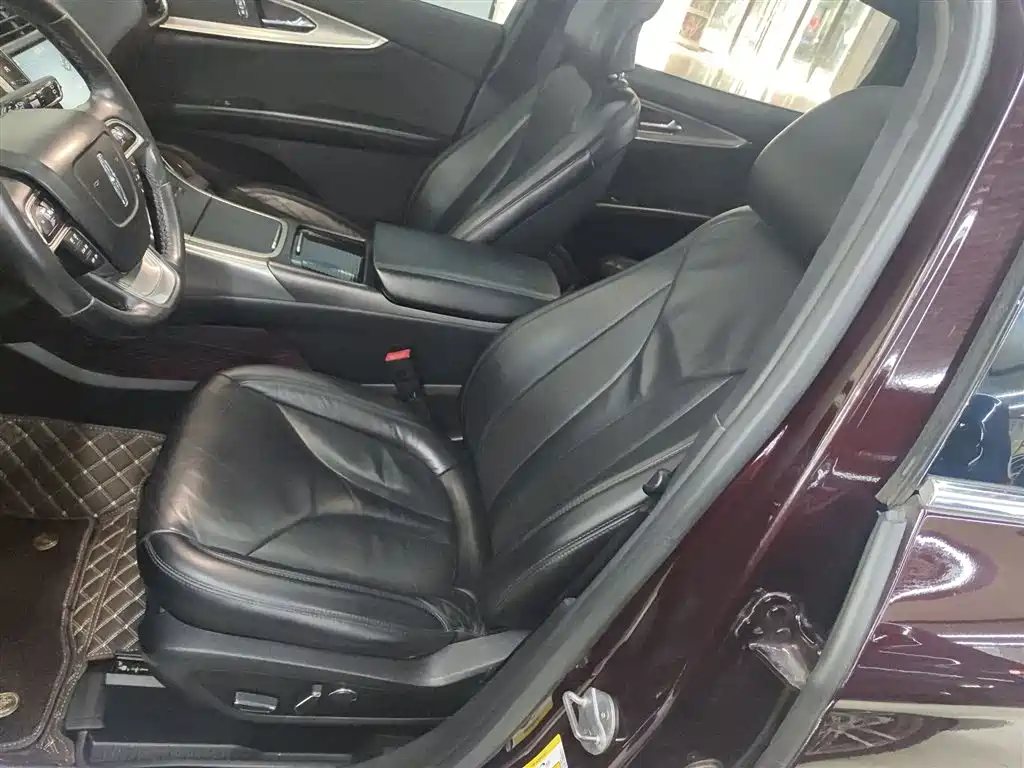 Voyager imported 2019 2.0T two-wheel drive exclusive version, National VI купить на сайте DeffCars