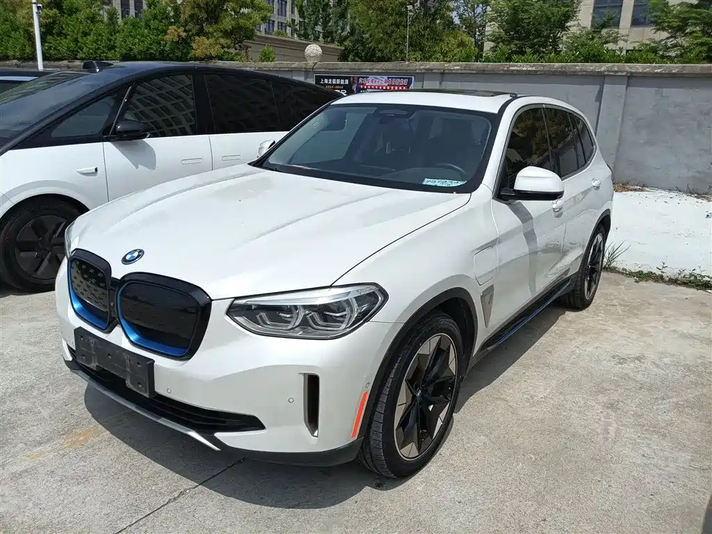 BMW iX3 2021 innovative model купить на сайте DeffCars