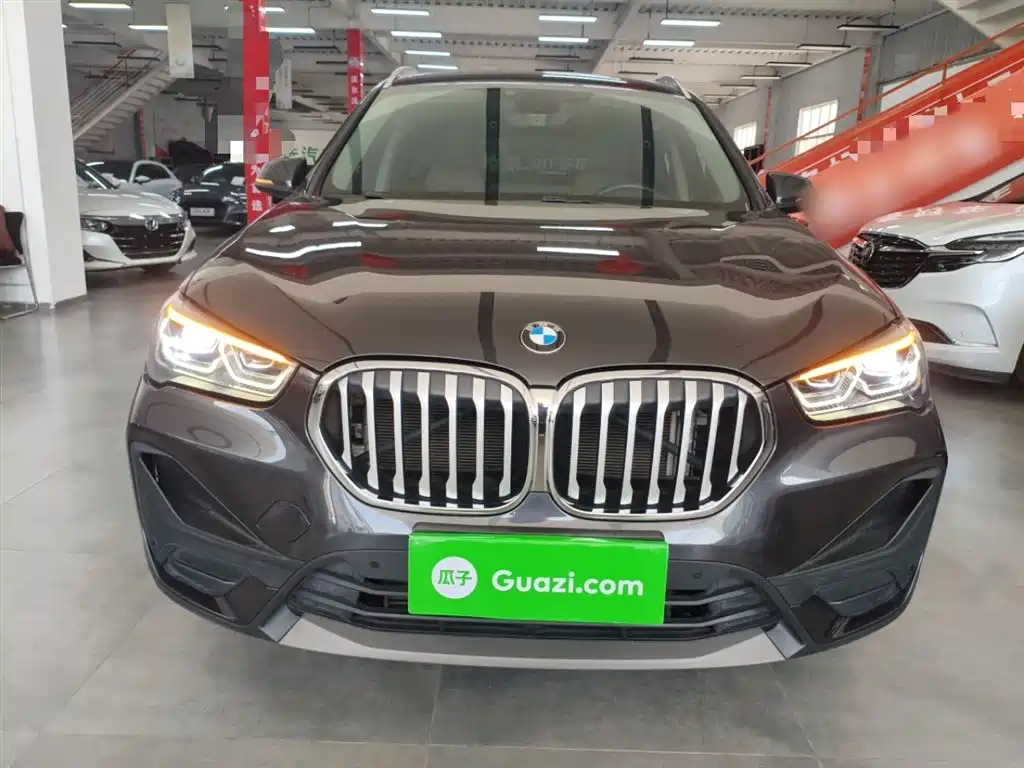 BMW X1 2022 sDrive25Li Leading Model купить на сайте DeffCars