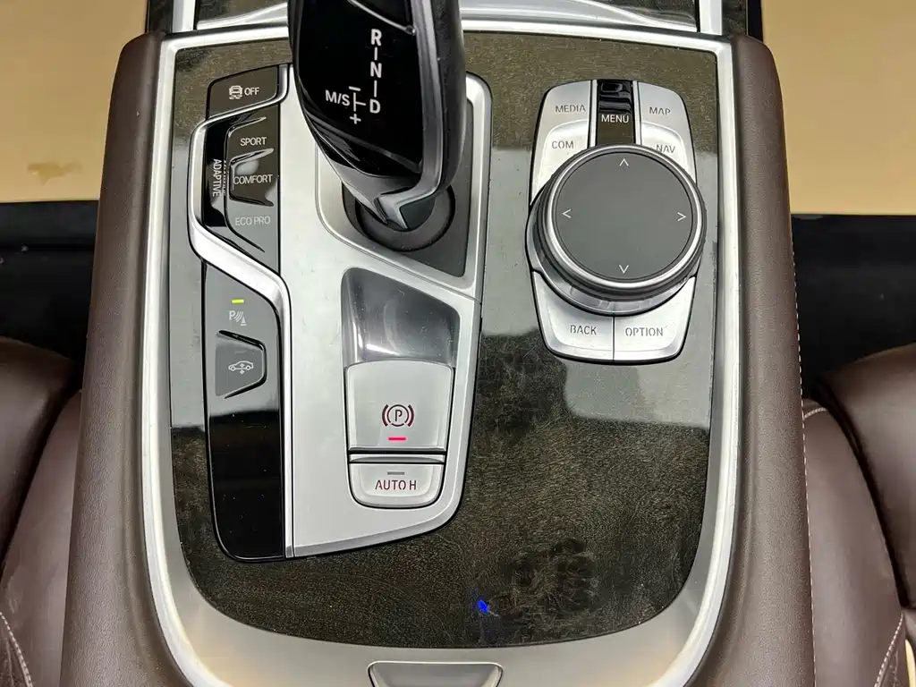 BMW 7 Series 2019 740Li Leading M Sports Package купить на сайте DeffCars