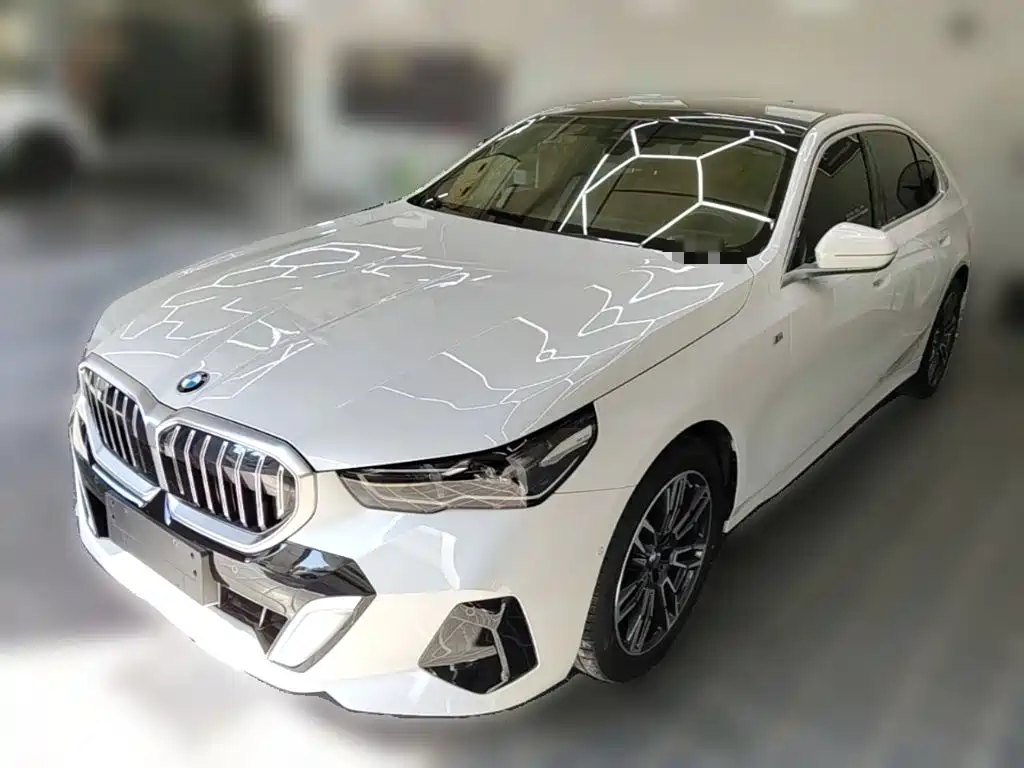BMW 5 Series 2024 530Li Leading M Sports Package купить на сайте DeffCars