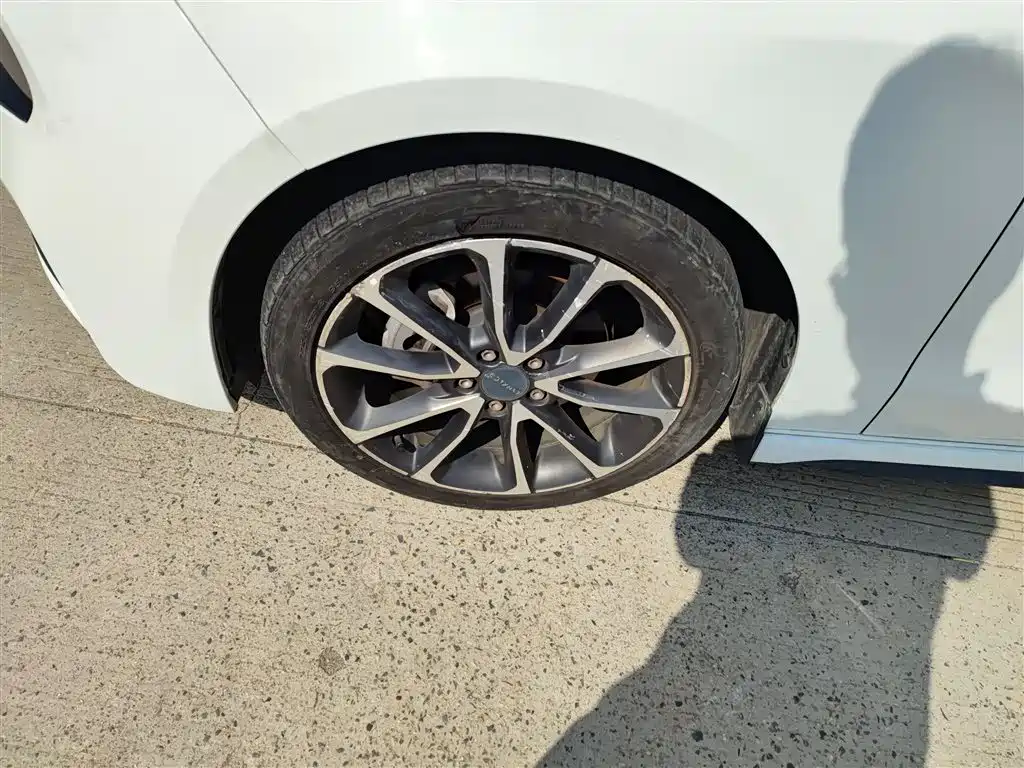 Lynk & Co 03 2019 1.5TD DCT Powerful Edition National VI купить на сайте DeffCars