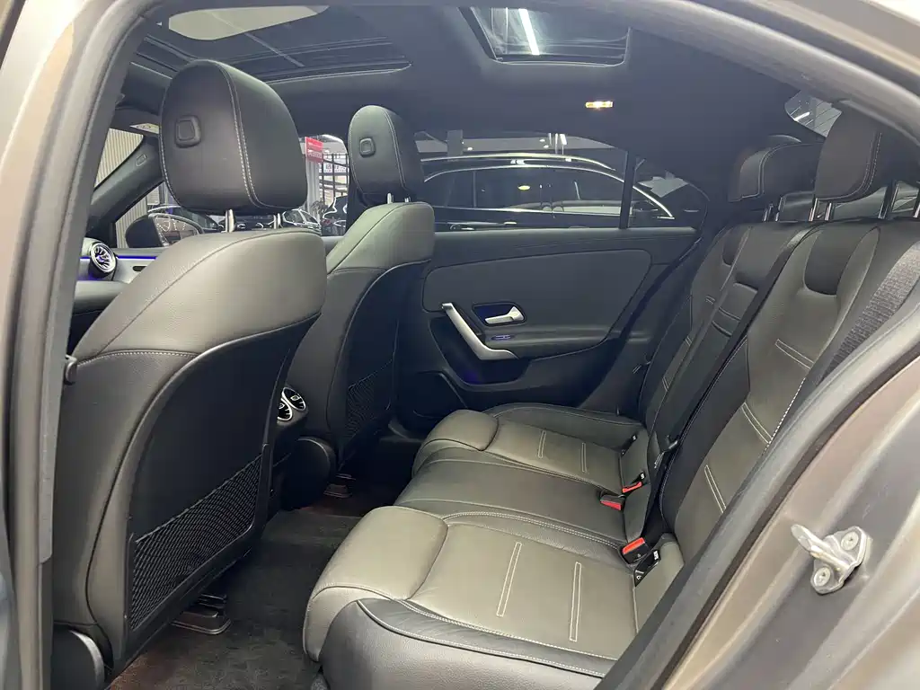 Mercedes-Benz A-Class AMG 2022 AMG A 35 L 4MATIC купить на сайте DeffCars