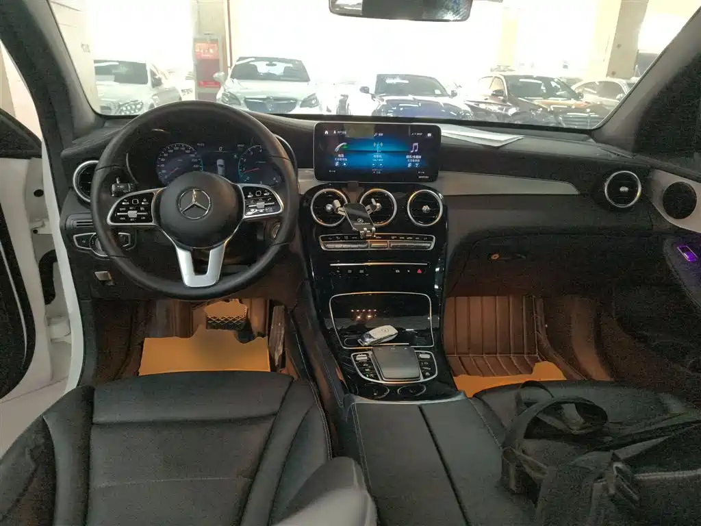 Mercedes-Benz GLC Coupe 2020 GLC 260 4MATIC Coupe SUV купить на сайте DeffCars