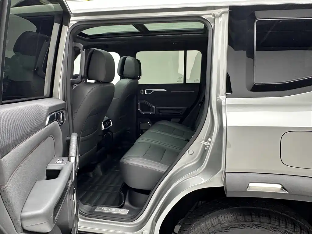 Jietu Traveler 2023 2.0T four-wheel drive crossover PRO+ купить на сайте DeffCars