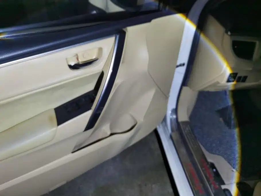 Corolla 2014 1.6L CVT GL-i купить на сайте DeffCars