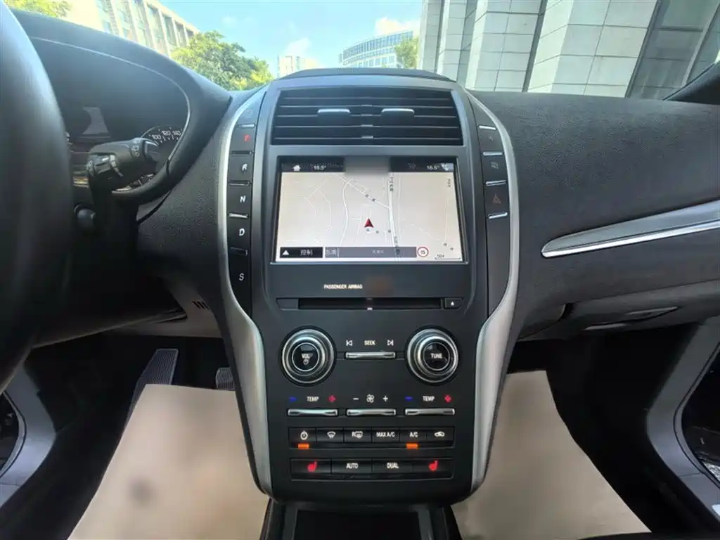 Lincoln MKC 2017 2.0T 2WD Exclusive Edition купить на сайте DeffCars