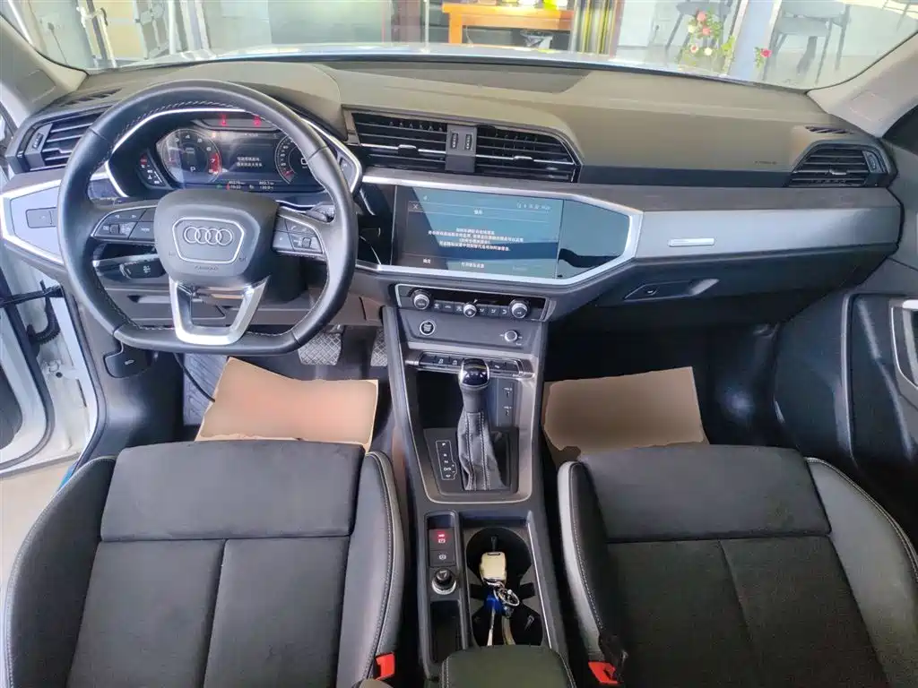 Audi Q3 2022 35 TFSI Fashionable and Dynamic купить на сайте DeffCars