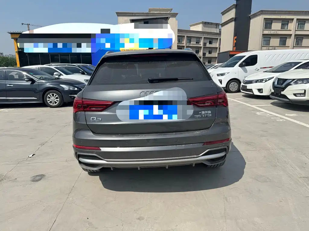Audi Q3 2023 35 TFSI Fashionable and Dynamic (1.5T) купить на сайте DeffCars