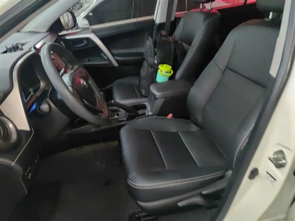 RAV4 Rongfang 2019 2.0L CVT two-wheel drive fashion version National VI купить на сайте DeffCars