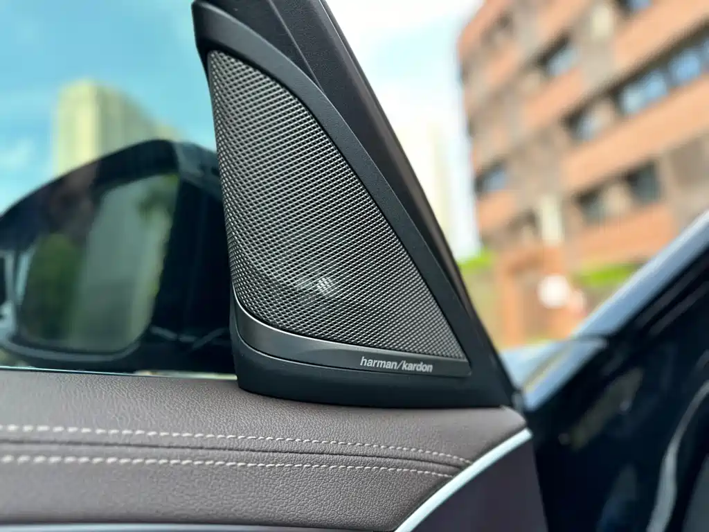 BMW 5 Series 2022 facelift 2 530Li leading model luxury package купить на сайте DeffCars