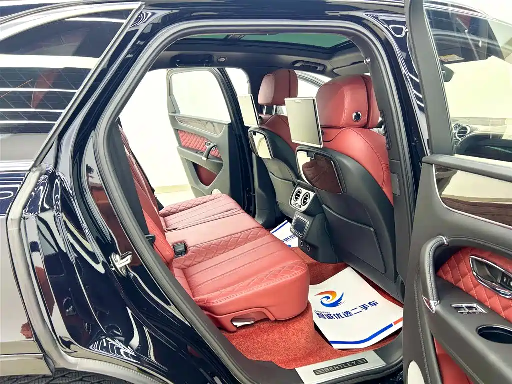 Bentayga 2016 6.0T Standard Edition купить на сайте DeffCars