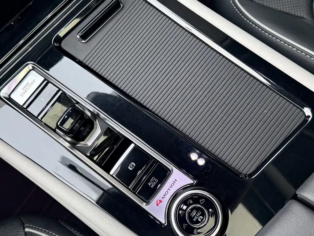 Touron 2023 380TSI four-wheel drive luxury version купить на сайте DeffCars