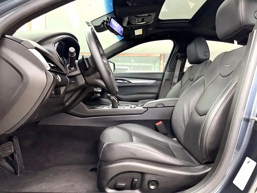 Cadillac CT5 2021 facelift 28T luxury model купить на сайте DeffCars