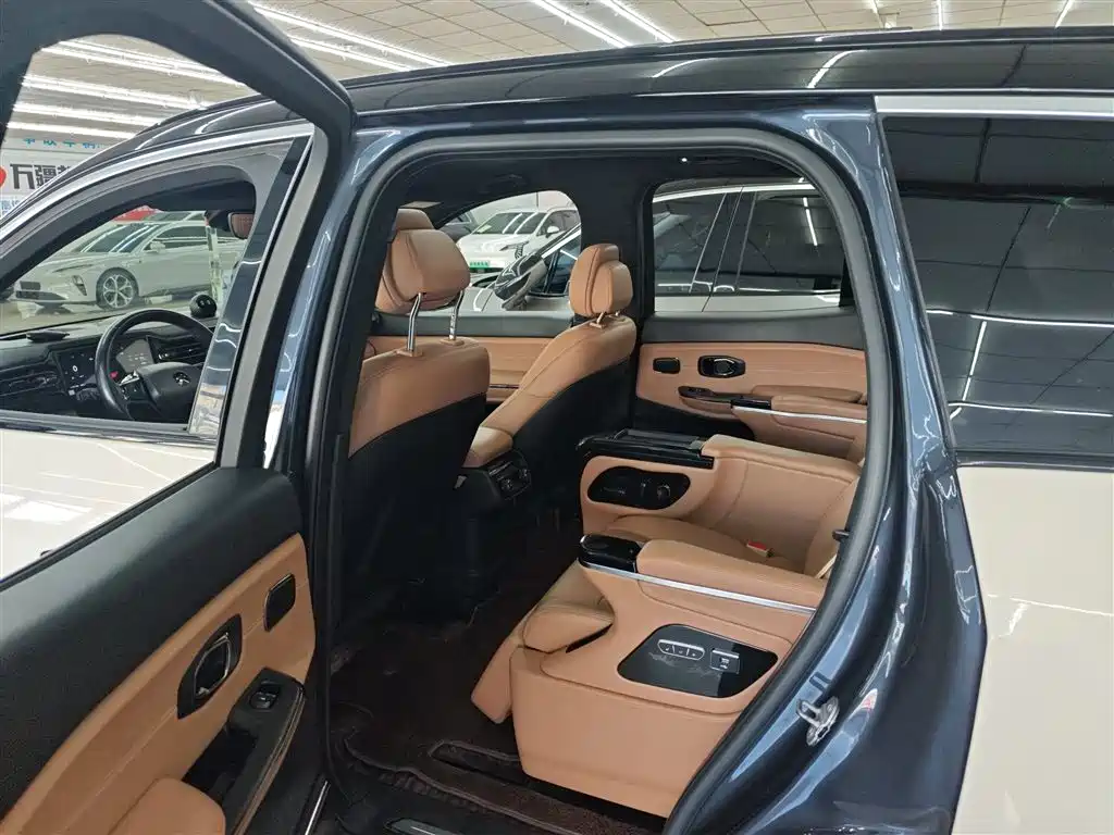 NIO ES8 2020 415KM Signature Edition Six-Seater Edition купить на сайте DeffCars