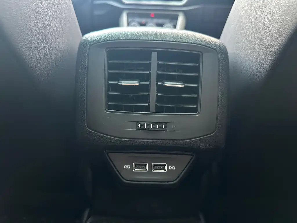 T-ROC 2023 280TSI DSG two-wheel drive time version купить на сайте DeffCars