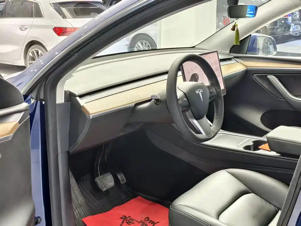 Model Y 2021 long-range all-wheel drive version купить на сайте DeffCars