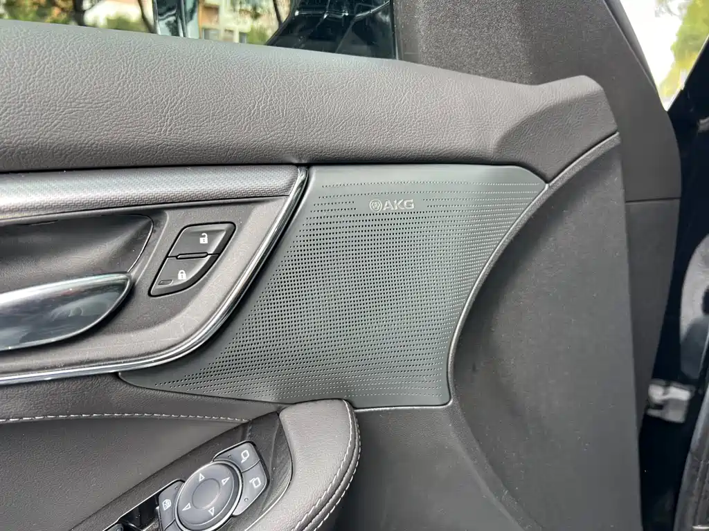 Cadillac CT5 2024 28T Luxury Pro купить на сайте DeffCars