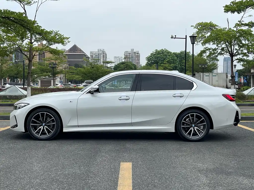 BMW 3 Series 2025 325Li M Sports Package купить на сайте DeffCars