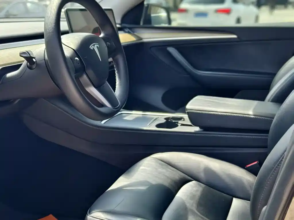 Model Y 2022 long-range all-wheel drive version купить на сайте DeffCars